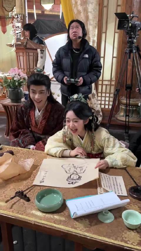 画画大师轻轻摇！萌物画萌物，你们其中有两个人很萌🥰