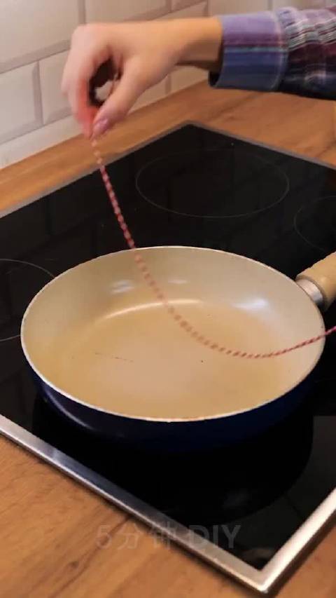 别再毁了你的煎蛋卷！试试这个天才主厨的秘诀 🍳😲  ​​​