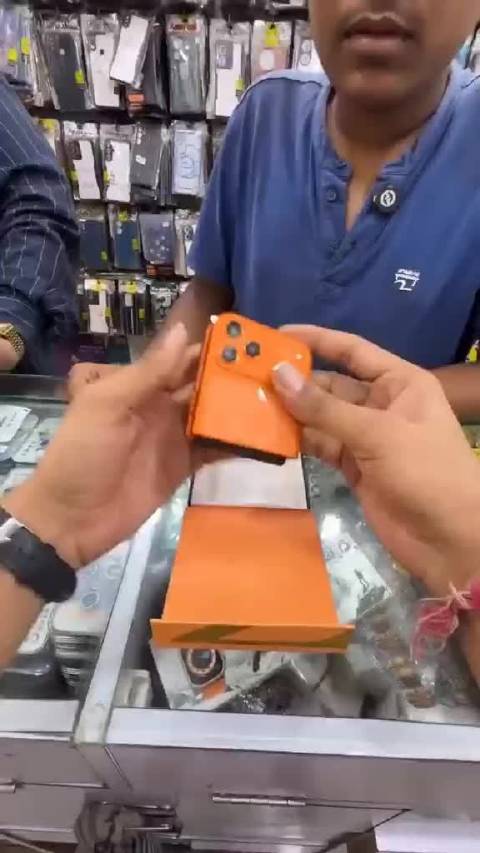 终于买到正版的苹果折叠屏了，也是体验上潮流了