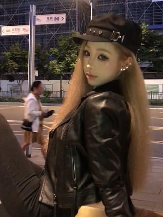 我知道恋爱中的很多人的忠诚都是演的