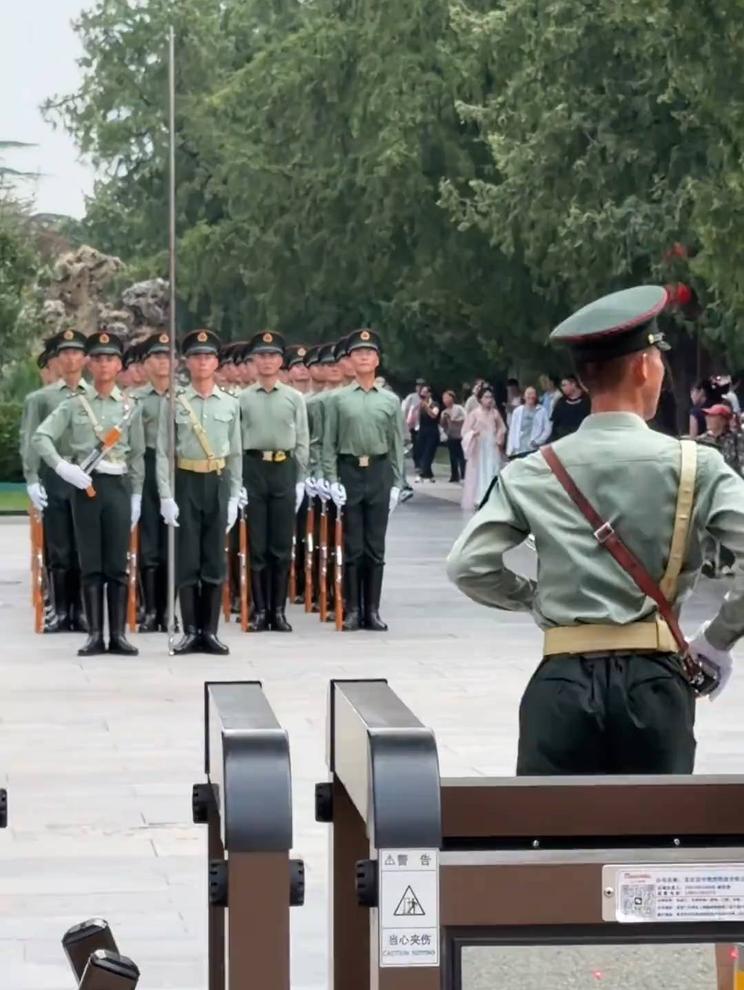 国旗护卫队威武雄壮霸气