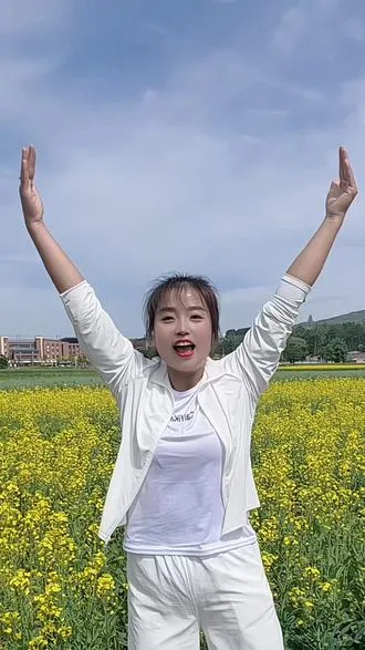 阿里山的姑娘美如水……
