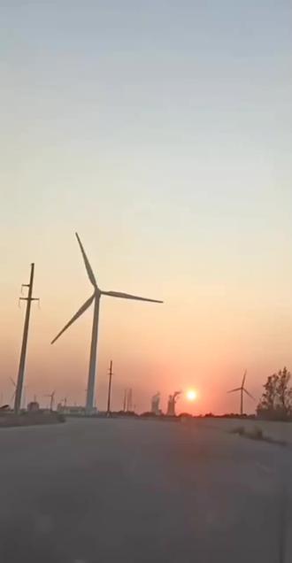 傍晚的晚霞好美