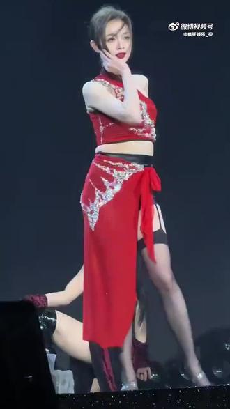 𝟐𝟎𝟐𝟓𝟎𝟏𝟏𝟏 「卅」生日会 吴宣仪太辣了