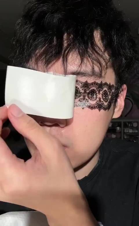 挑战全网最魅惑的妆容  ​​​