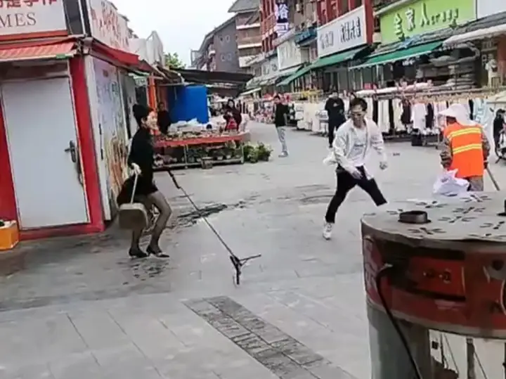 猝不及防的倒霉瞬间。