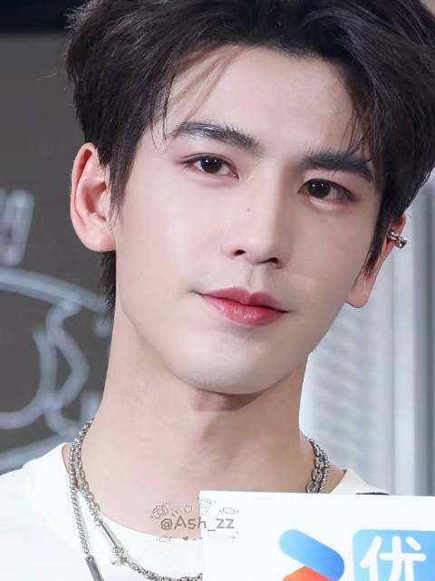 不知道干什么的话无论如何还是先舔舔脸吧