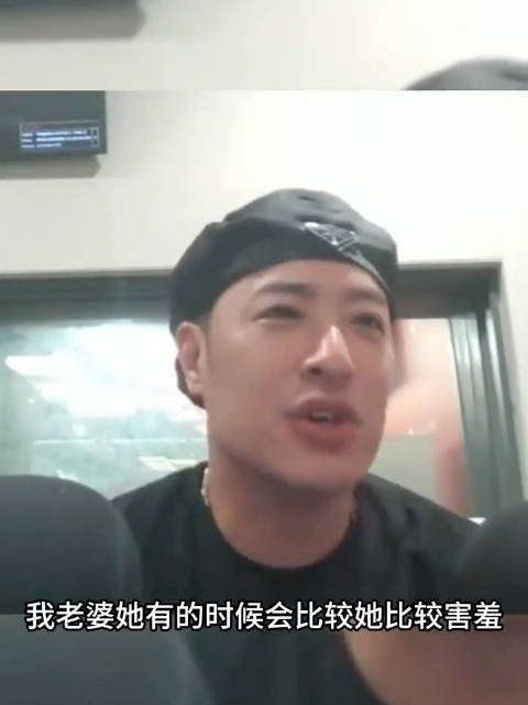 #潘玮柏老婆疑似怀孕#宣云回娘家发家庭vlog，一身宽松穿搭，不少网友看身形脸圆，纷纷猜测是不是怀二