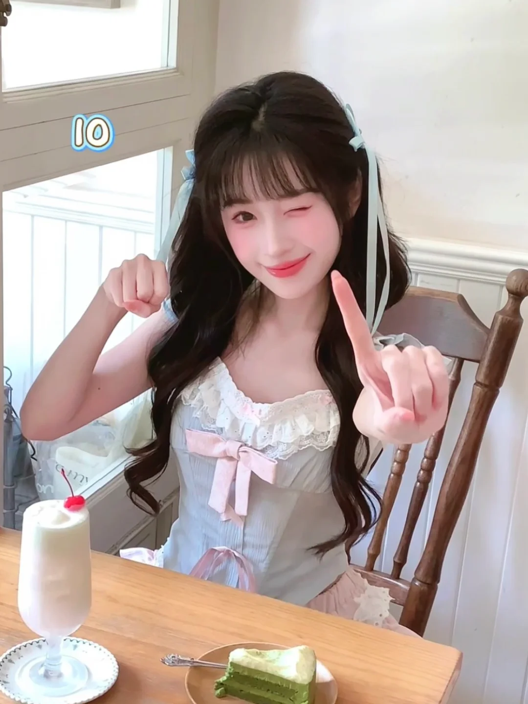 🍰来咖啡厅都来学这个数字拍照姿势🔢