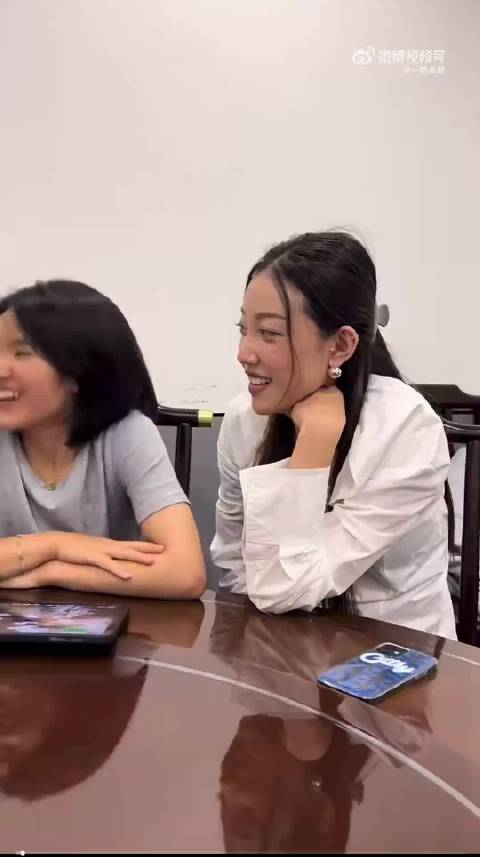 #李勒优承认面馆帮忙没工资#请问到底什么是真的什么是假的，这两天全是他们家的热搜，是炒作吗？还是真的