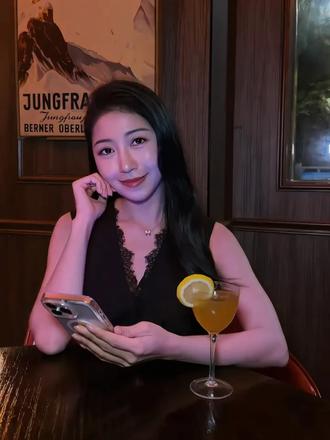 爱你 我爱的很透明 像是玻璃~