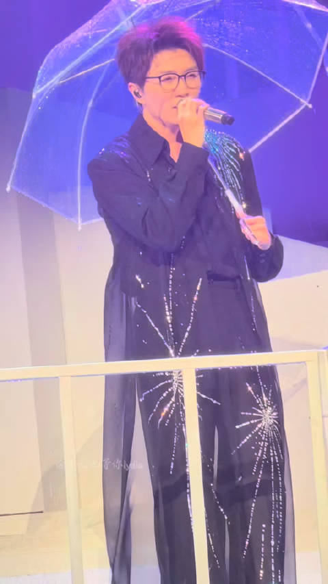 宿命感拉满了的《呓语》#毛不易2026只在今夜演唱会##毛不易1001生日快乐##毛不易[超话]# 