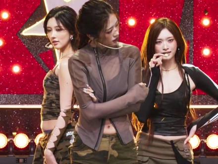 注意看，这个女孩叫小真，她拥有超能力….