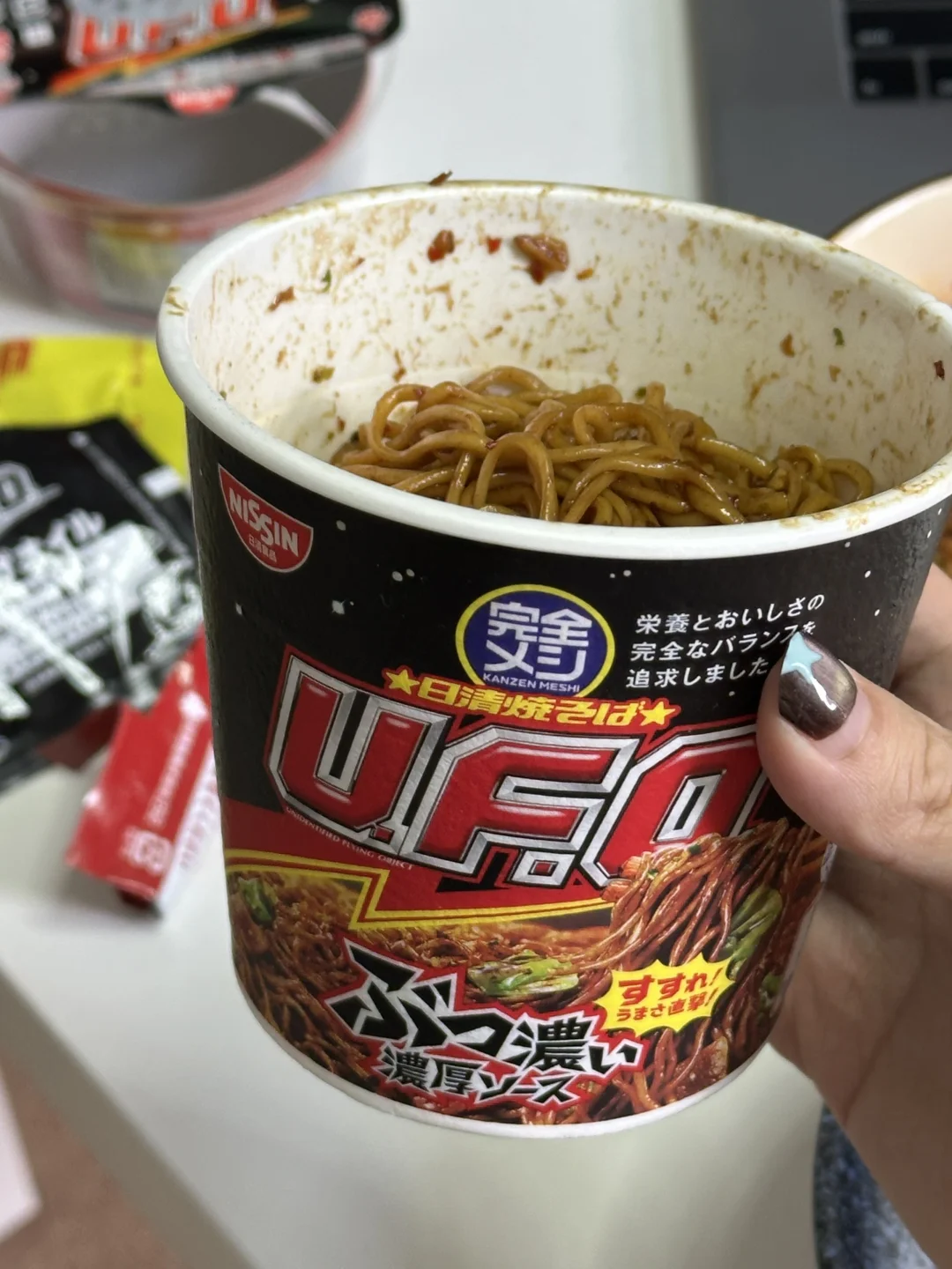 日本这个泡面好难吃啊。。。。