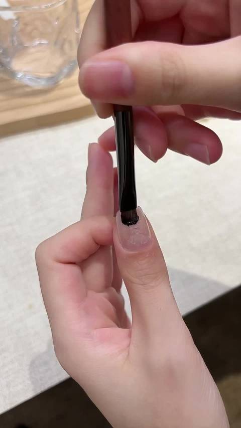 复古高级感酒红色猫眼美甲  ​​​
