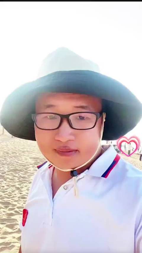 亚锦赛男团赛场，国乒男队3比0横扫伊朗男团，强势晋级四强！几位小将一个比一个猛，这状态也太顶了。 #