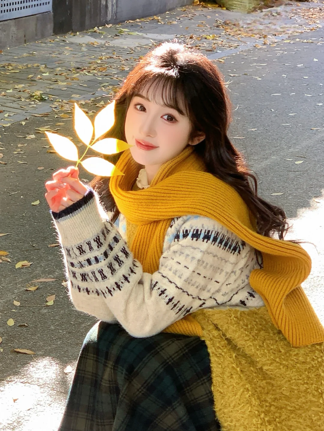 存一些适合北京秋天胡同的拍照姿势🍂