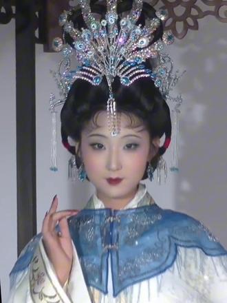 “我的绢人娃娃有了生命”
