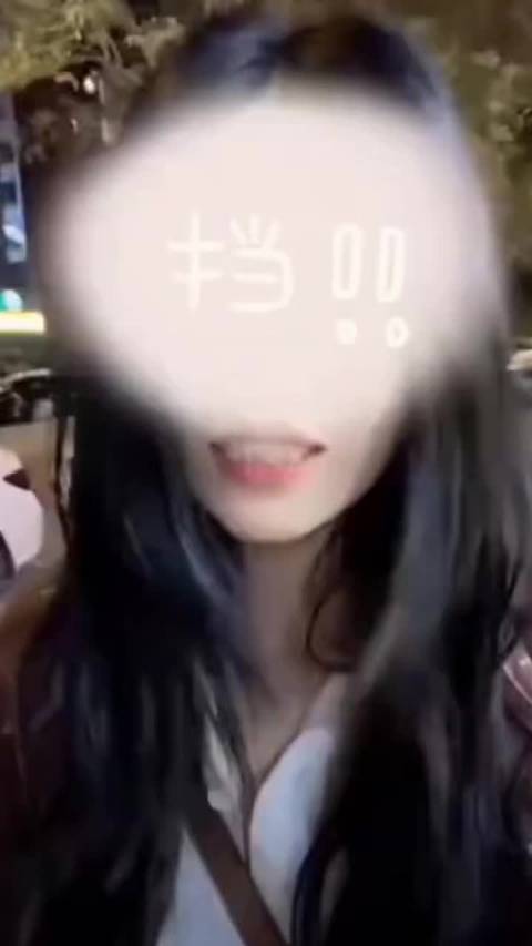 结账的时候主动提出AA吗？  ​​​