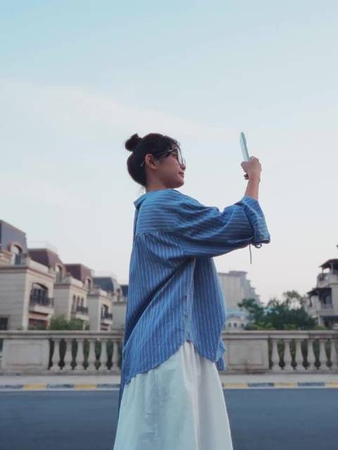 #现在手机AI都发展成这样了吗# 最近正好在准备办理澳洲旅游的签证和攻略，结果无意间挖掘出了手机AI