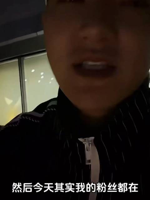 #黄子韬说这辈子对得起所有人# 黄子韬直播这段发言真的挺敢讲。33岁的他坦言已经结婚生子，说自己“实