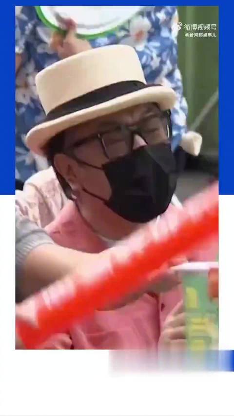 #德子的窝[超话]#  3.#蔡康永站台后合作商第一时间下架#这条热搜让很多网友好奇事件全貌，整件事