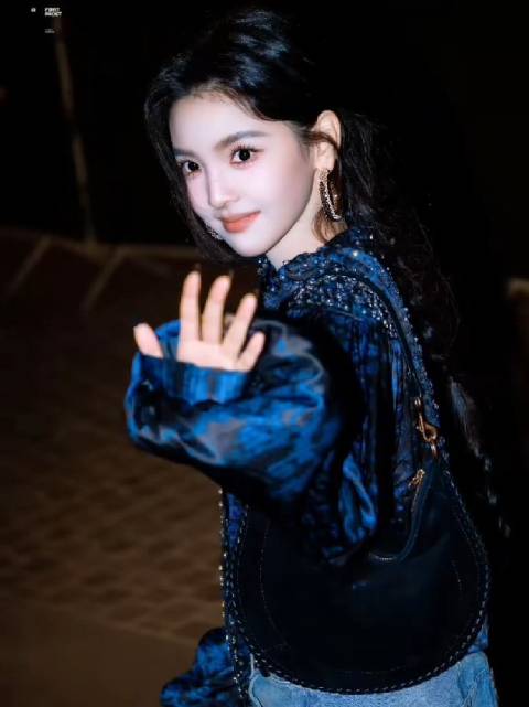 章若楠姐姐好美啊，这个风格真的又美又飒。该给造型师加鸡腿了，美！从悲伤逆流成河到你的婚礼，每一个角色