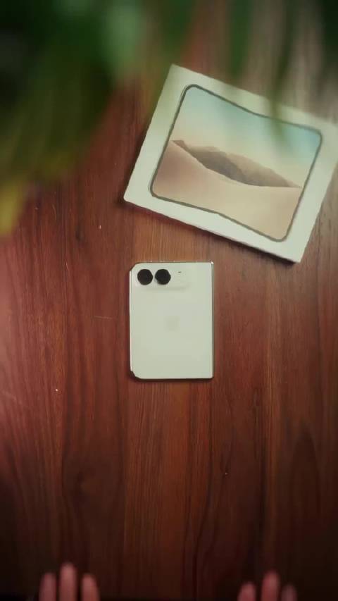 iPhone Duo更像一台随身小电脑 iphoneduo 刚拿到iPhone Duo，最明显的感受