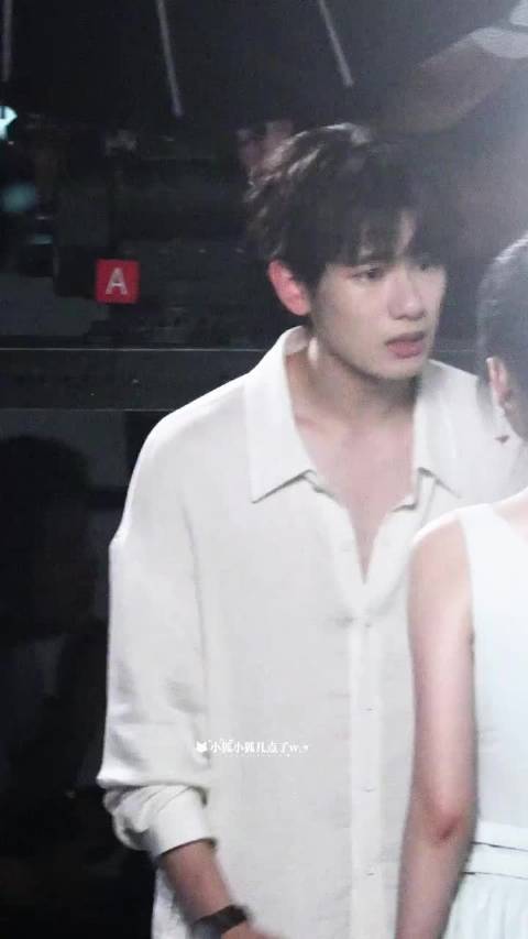 #周也[超话]##周也胡先煦新剧人鬼情未了# 谁懂啊