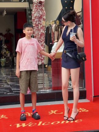 我并非大福大贵之家出生但从小被教育人要有有情有义 有良心 懂感恩 脚踏实地