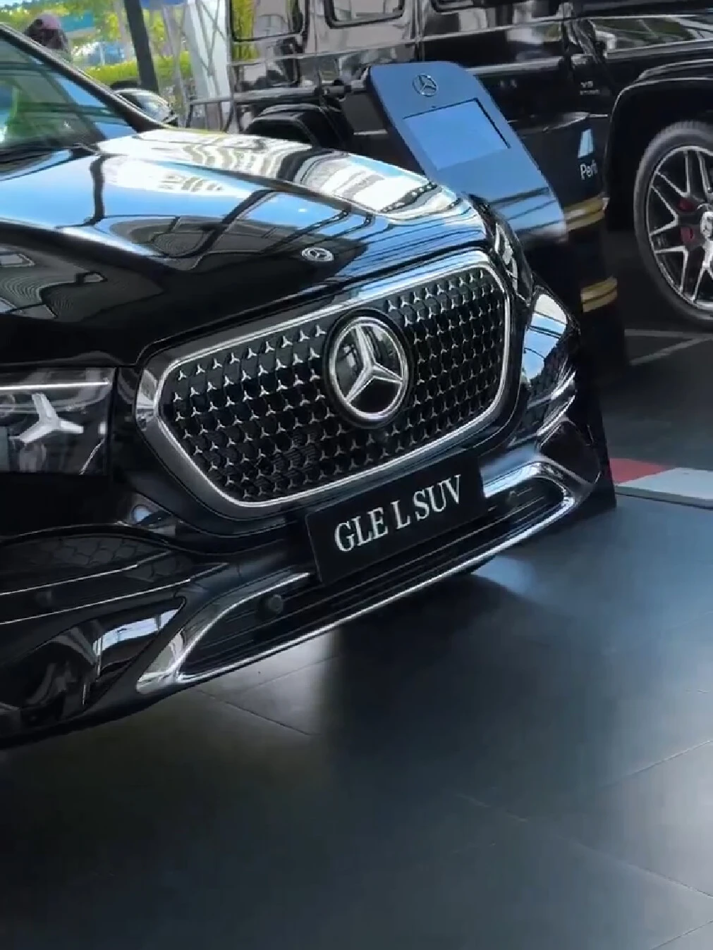 实拍全新奔驰长轴距 GLE｜阔境座舱太香了