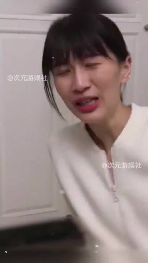 #papi家的大咪回喵星了# papi家的大咪回喵星了。 曾经刷到很多它的片段，软乎乎的小白猫，陪伴