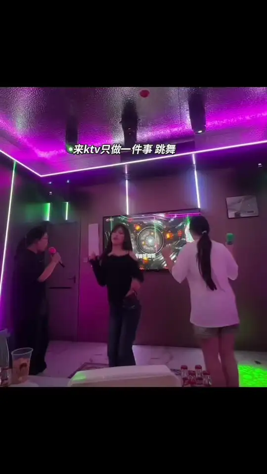 两个侄女好配合啊