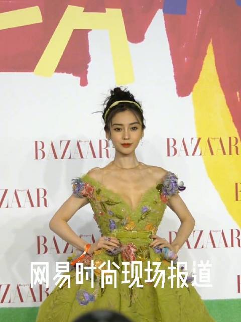 你可以永远相信Angelababy的红毯这句话一点不假，芭莎这套绿野仙踪完全美到心里