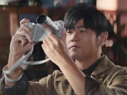 谁能想到周杰伦MV里的手机竟然是vivo？
