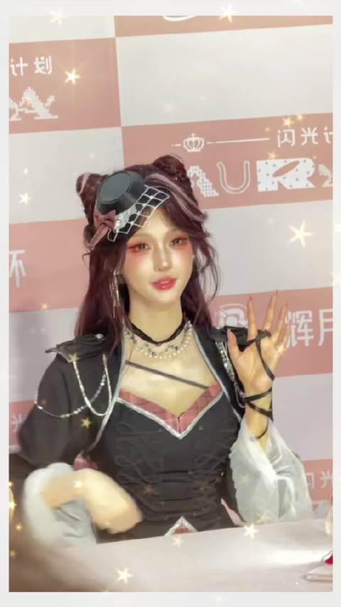 #王者女团又美又飒##王者女团线下首曝# 王者荣耀｜周年庆线下角色都太美啦