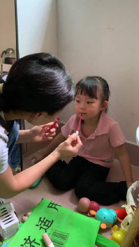 #记录女儿的点点滴滴# 女儿是世界上小小的我啊 #有个女儿是有多嘚瑟#