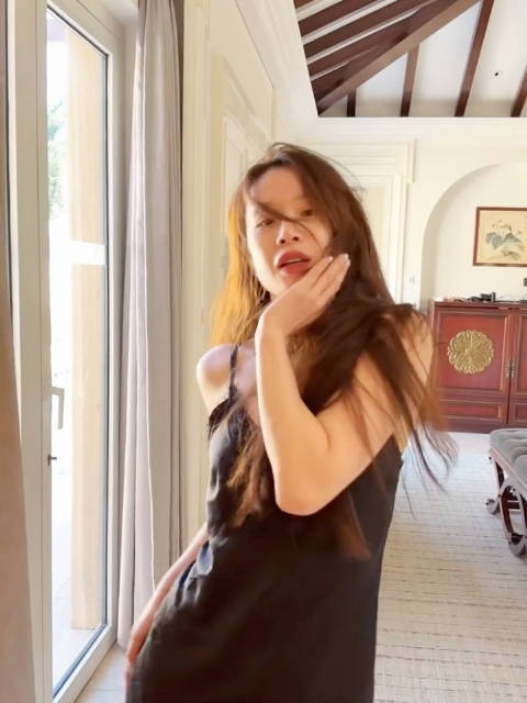 #曝李梦有孩子了# 女明星被爆有孩子就那些事…… 1.看她和谁生的 2.是不是自己生的 有没有代孕 