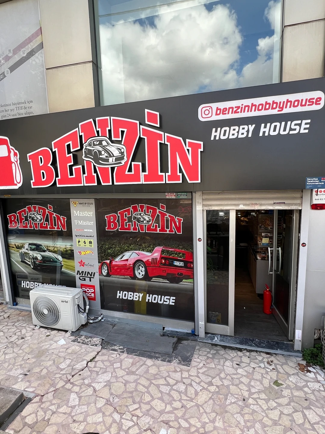 伊斯坦布尔车模探店：BENZIN hobby house