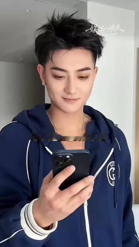 黄子韬粉丝我心疼你们#黄子韬10年粉丝脱粉##黄子韬信誉扫不出一辆共享单车##黄子韬早在综艺里暗示过