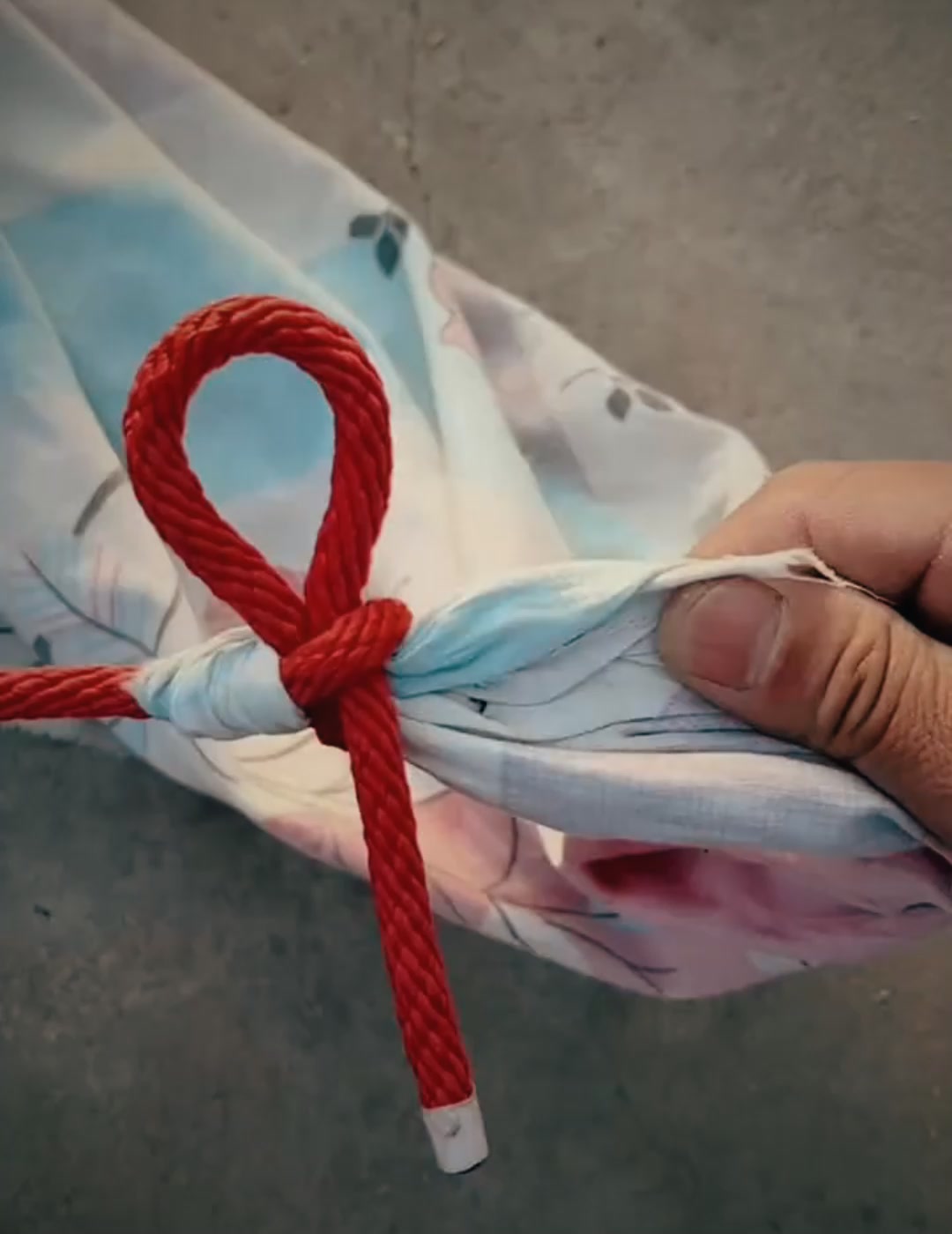 简易布角结打结方法