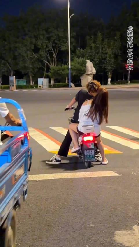 撒狗粮真的惹人嫉啊……[允悲]#搞笑#.  ​​​