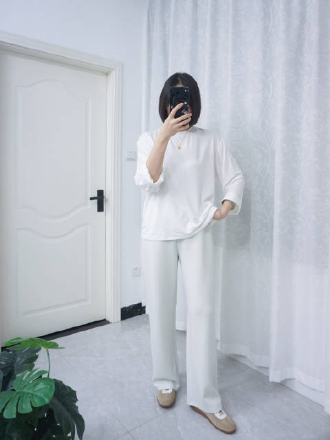 白T恤上身视频～#沉浸式入秋#  ​​​