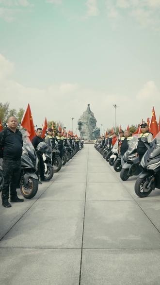 骑摩托过国庆