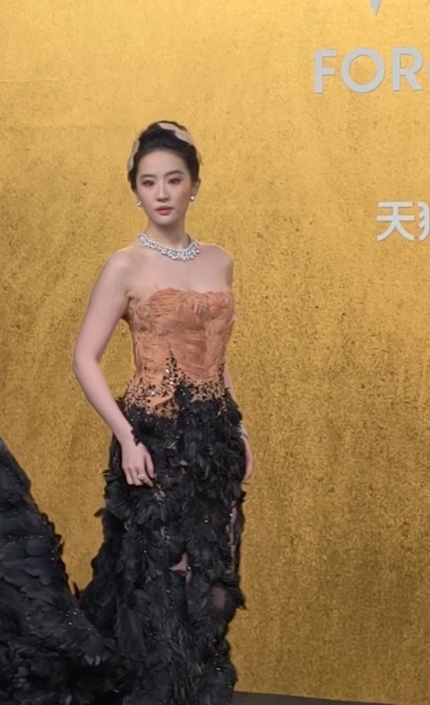 美神降临！