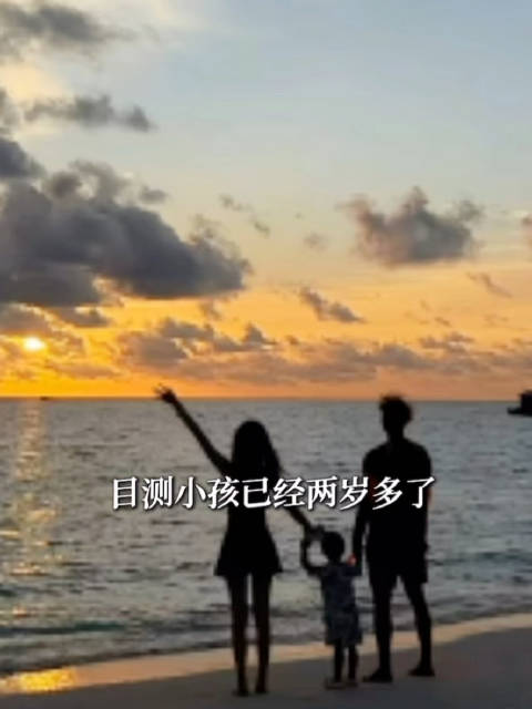 #黄子韬儿子曾被爆参加爸爸妈妈婚礼#救命！黄子韬徐艺洋这波官宣直接把内娱节奏焊死了🔥 别人官宣生娃晒
