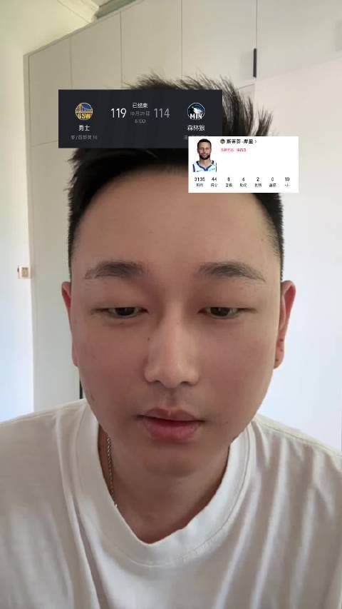 这效率太离谱！库里本赛季打了109分钟，直接拿下115分！得分比出场时间数字还高！ 你觉得库里这个赛