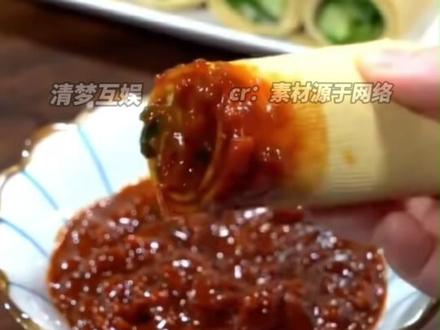 第一次见男主男二又争又抢是通过做菜来体现的。