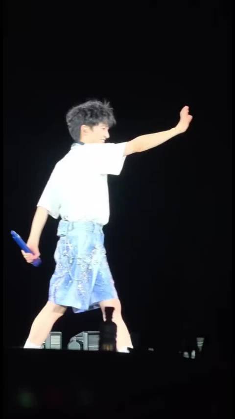 #周深首唱大梦归#《大梦归》，一首很治愈的国风歌。 歌词意象悠远，诉说浮生聚散，淡淡的怅然藏在字句里