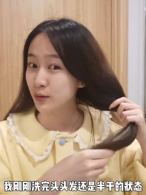 #刘美含剪完瞬间变韩国欧尼# 刘美含花22万韩元理发，剪完瞬间变韩国欧尼。对比之前自己在家卷的，花了